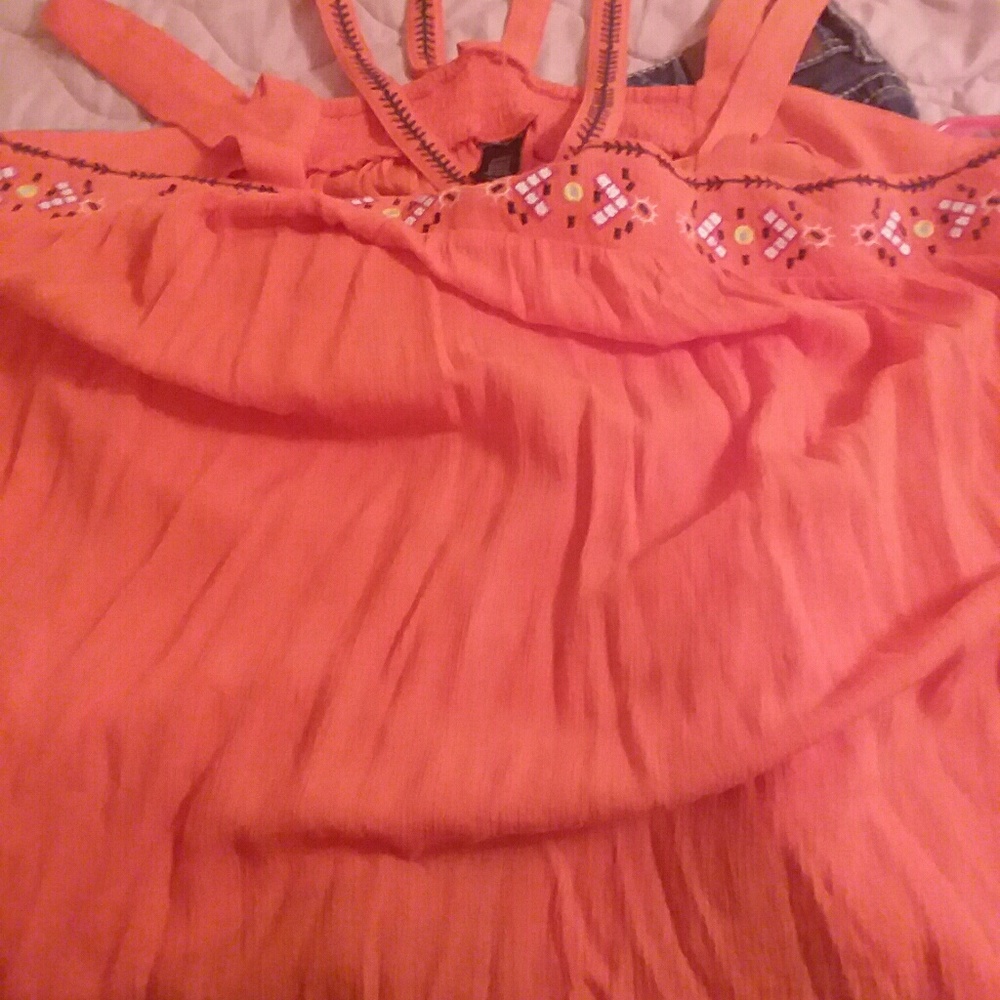 Top - Picture 3 of 3